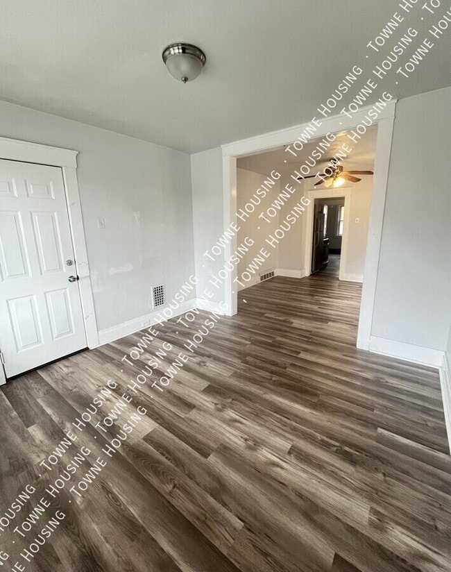 Building Photo - 2099 Niagara St