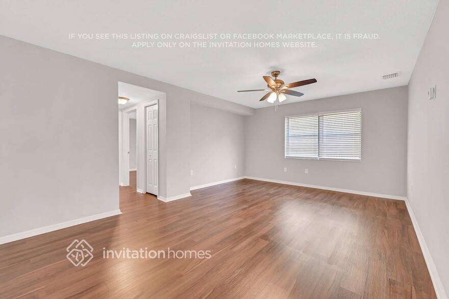 Building Photo - 332 Dagama Ct