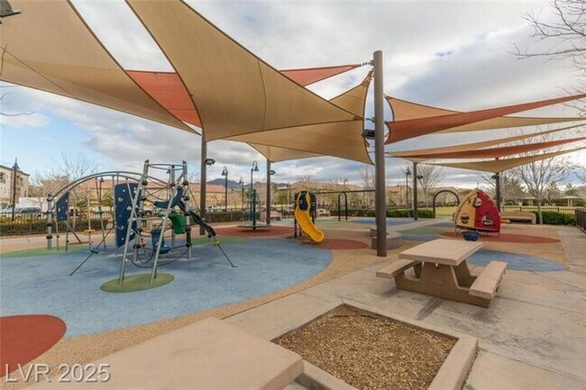 Building Photo - WELCOME HOME TO THE EXCITING INSPIRADA COMMUNITY!!