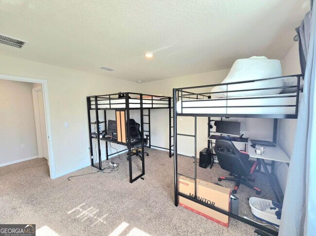 Building Photo - 131 Ashwood Cir