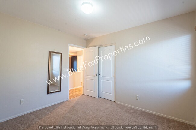 Building Photo - 39347 S Old Arena Dr