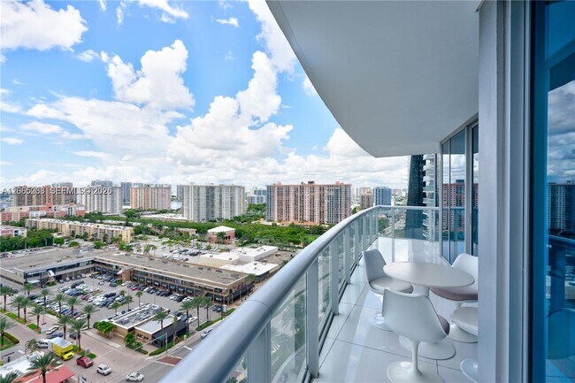 Building Photo - 17001 Collins Ave