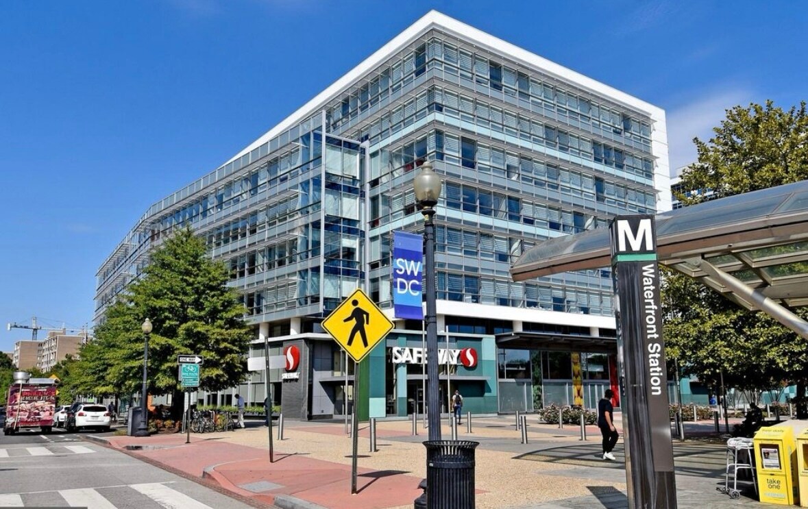 Building Photo - 1301 Delaware Ave SW
