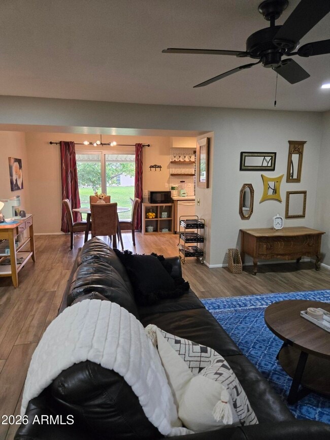 Building Photo - 11029 W CARON Dr