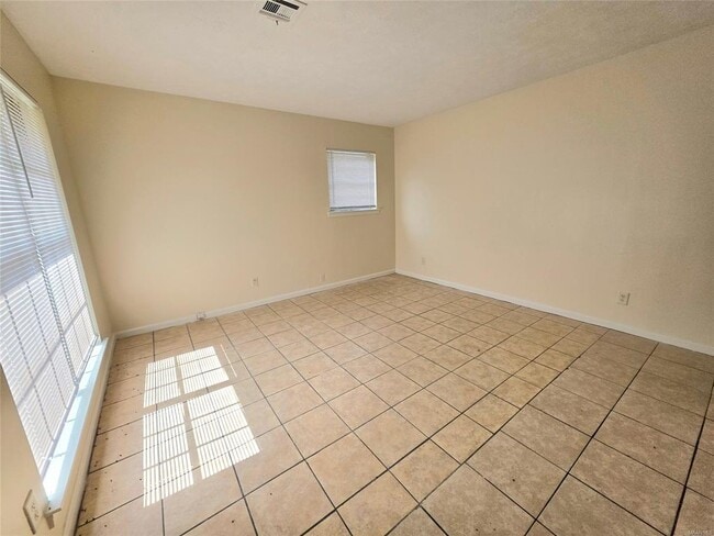 Building Photo - 408 Briarbrook Dr