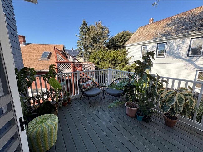 Building Photo - 9 Hall Ave