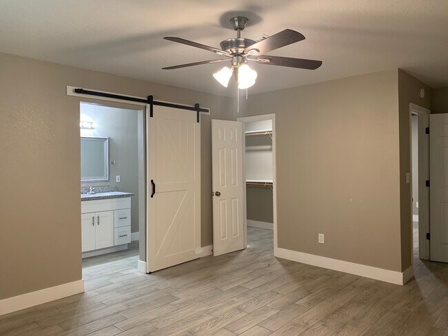 Building Photo - 231 Acker St