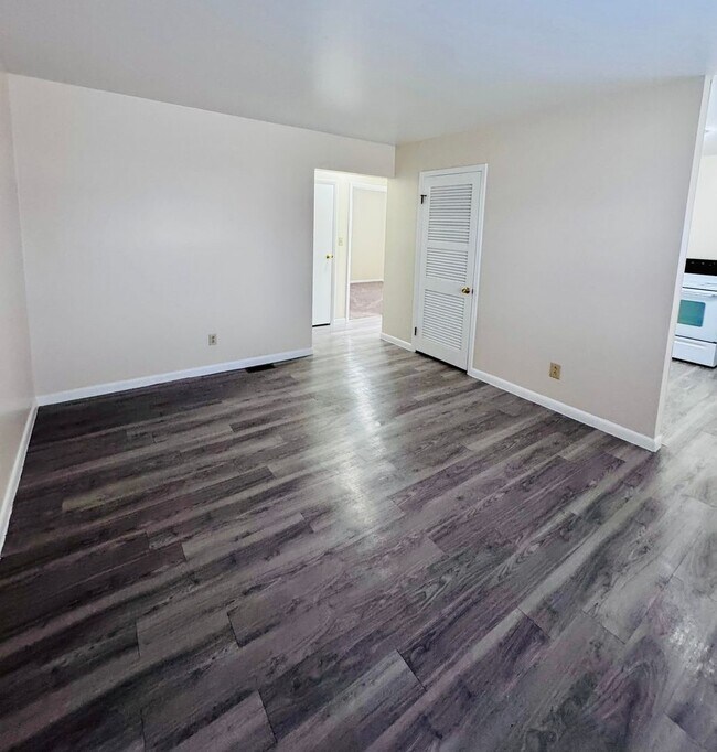 Building Photo - 1609 Orchard St