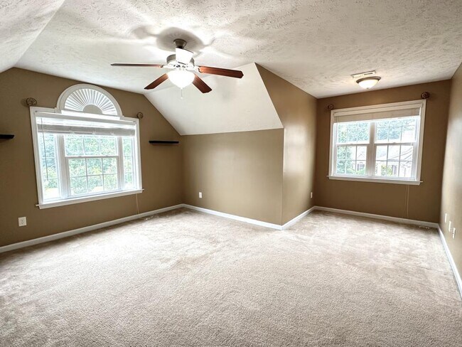 Building Photo - 2928 Prioress Dr