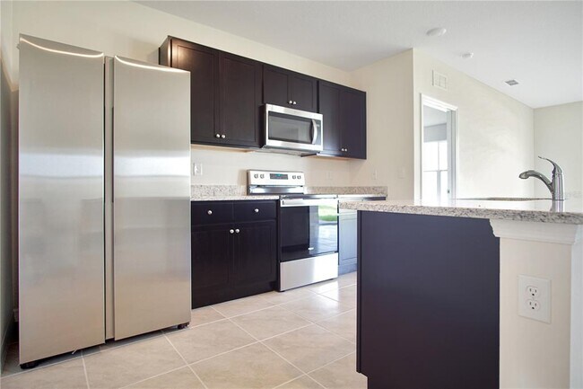 Building Photo - 555 Tanaro Ln