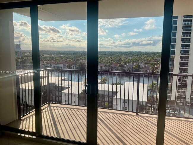 Building Photo - 2101 S Ocean Dr