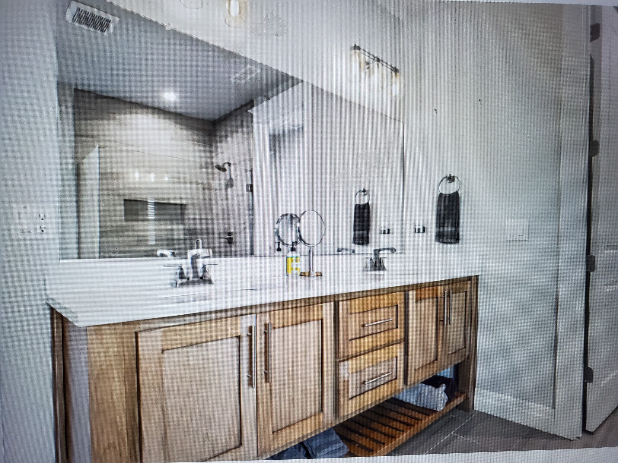 Building Photo - 1010 S 50th Ct