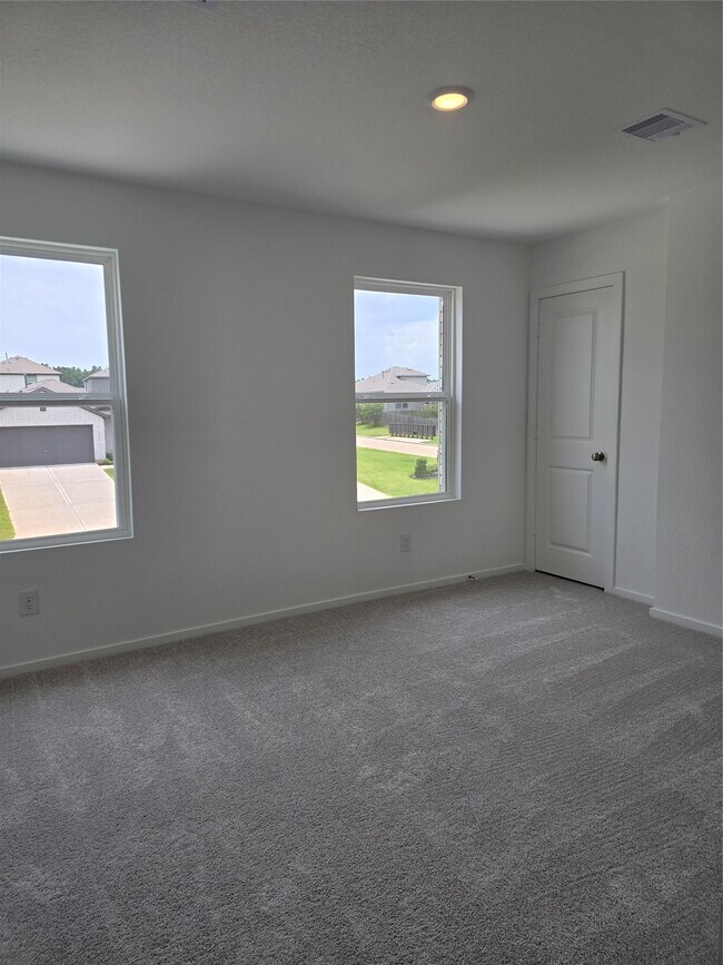 Building Photo - 25560 Blossom Ct