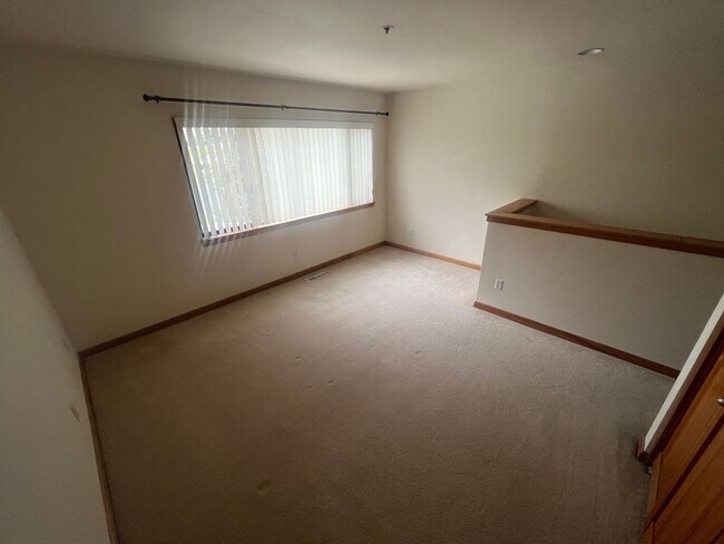 Building Photo - Stunning 3rd-Floor Condo at McCormick Pier...