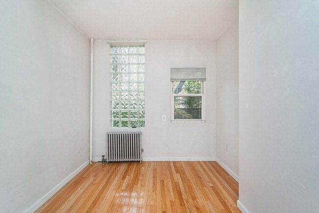 Building Photo - 2122 43rd St