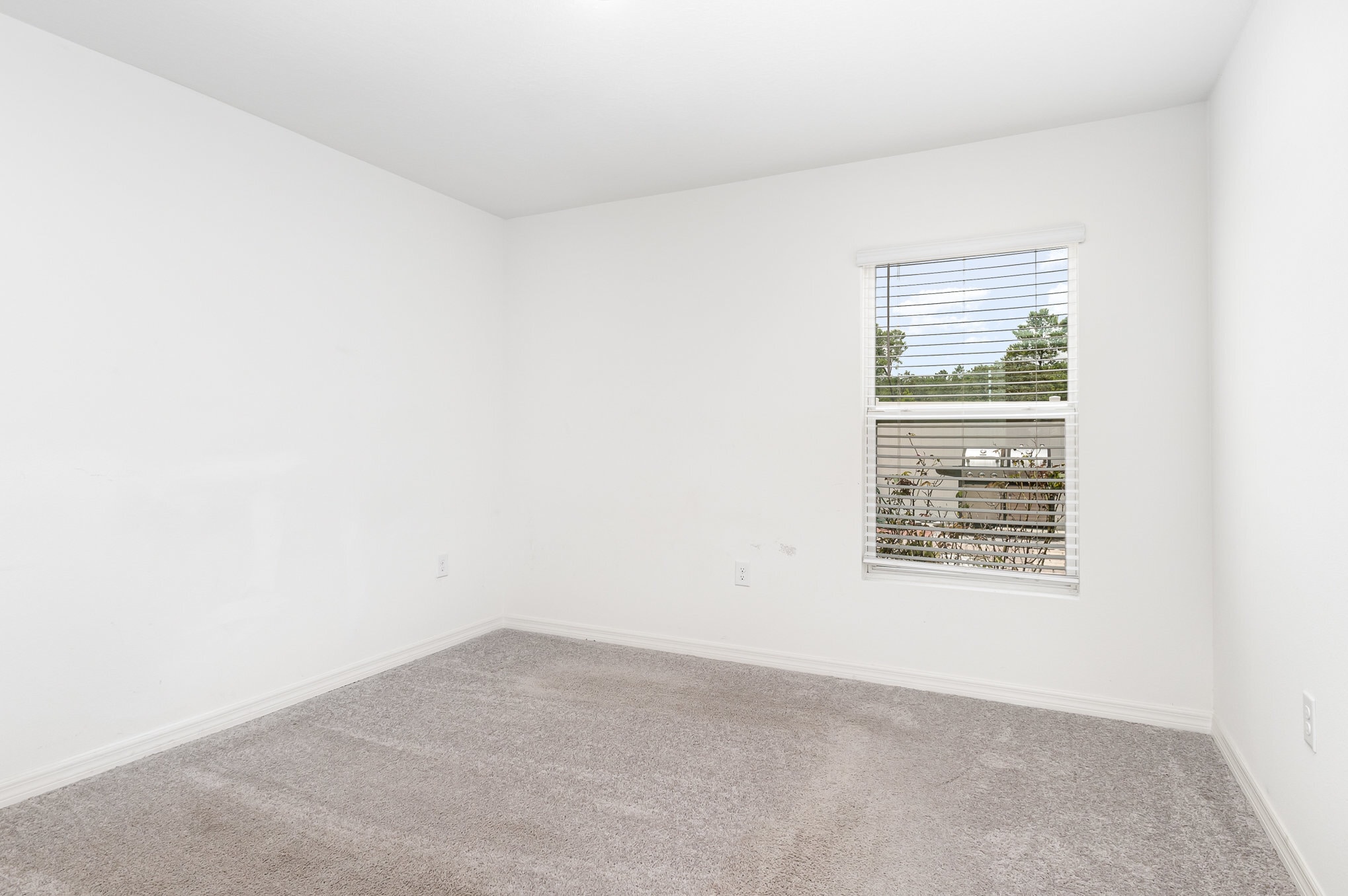 Building Photo - 139 Violet Ct