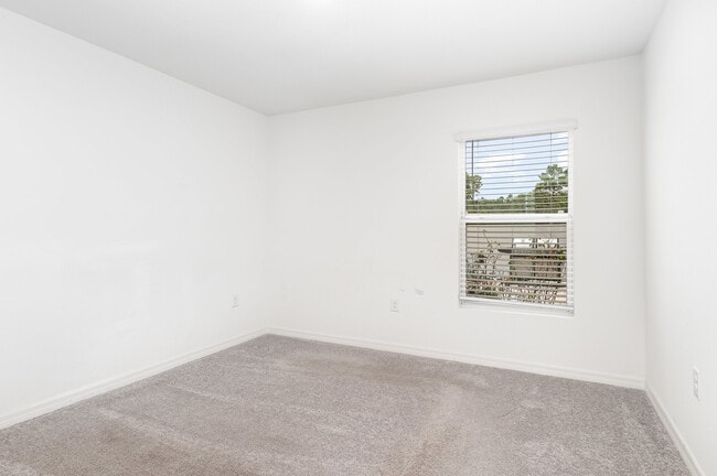 Building Photo - 139 Violet Ct