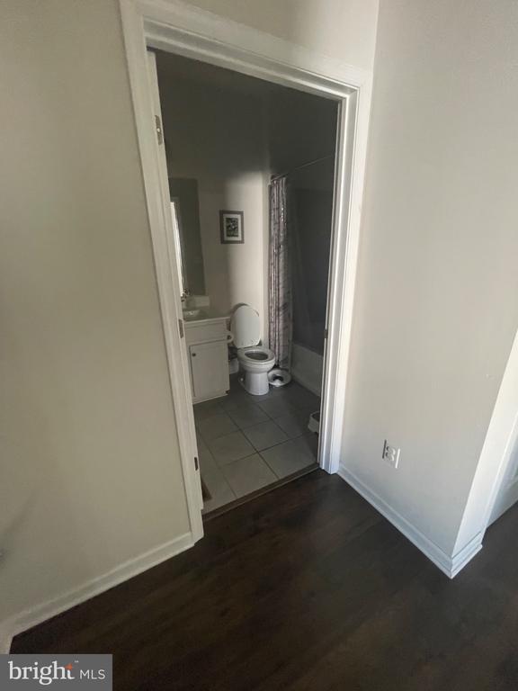 Building Photo - 226 Seven Springs Ln