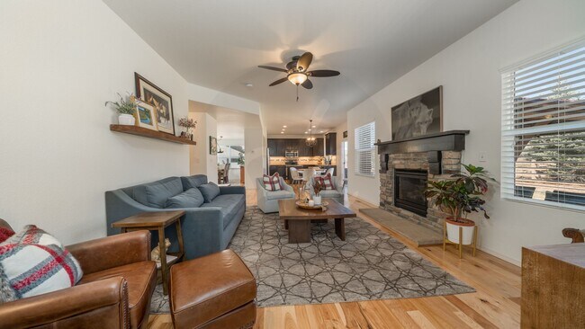 Building Photo - Immaculate 5 Bedroom Home in Wolf Ranch