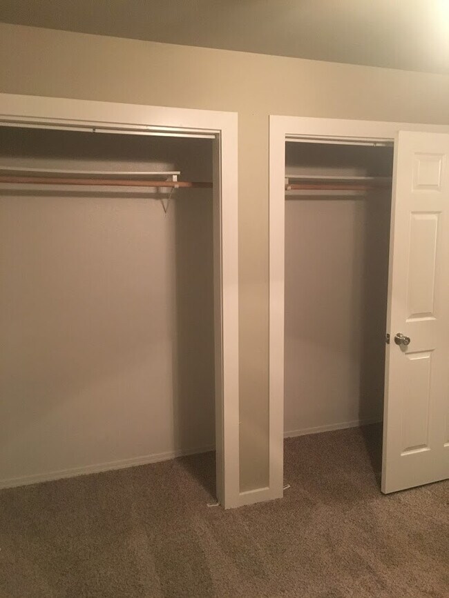 Building Photo - Storer Ave