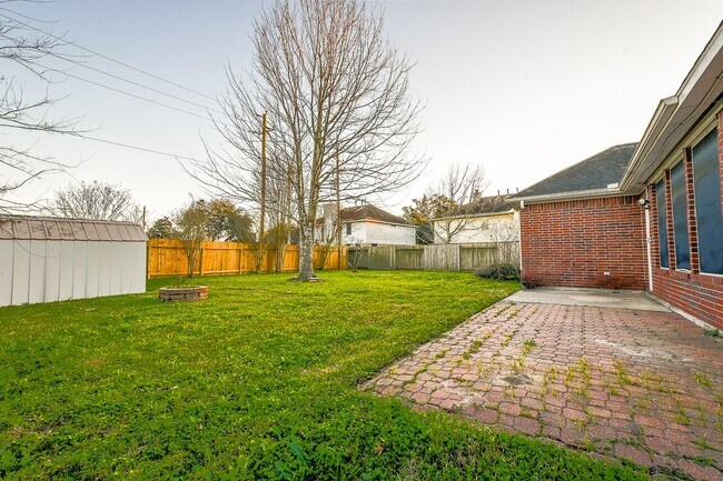 Building Photo - 212 Rolling Springs Ln