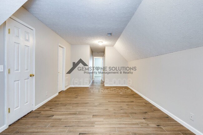 Building Photo - 2104 Loudenslager Dr