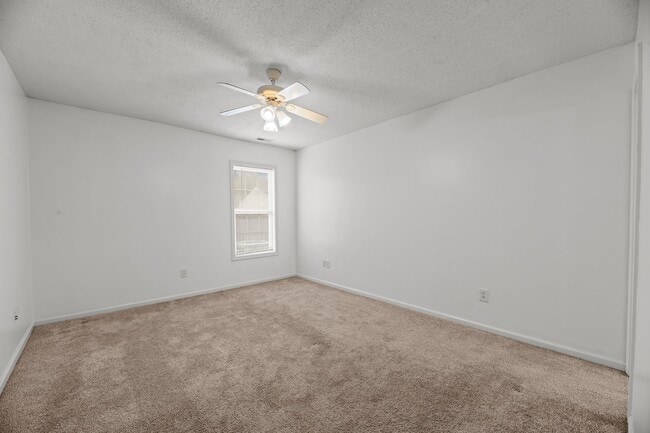 Building Photo - 123 Jerrett Ln