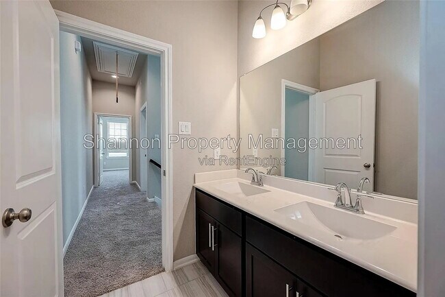 Building Photo - 2559 Terrace Point Dr