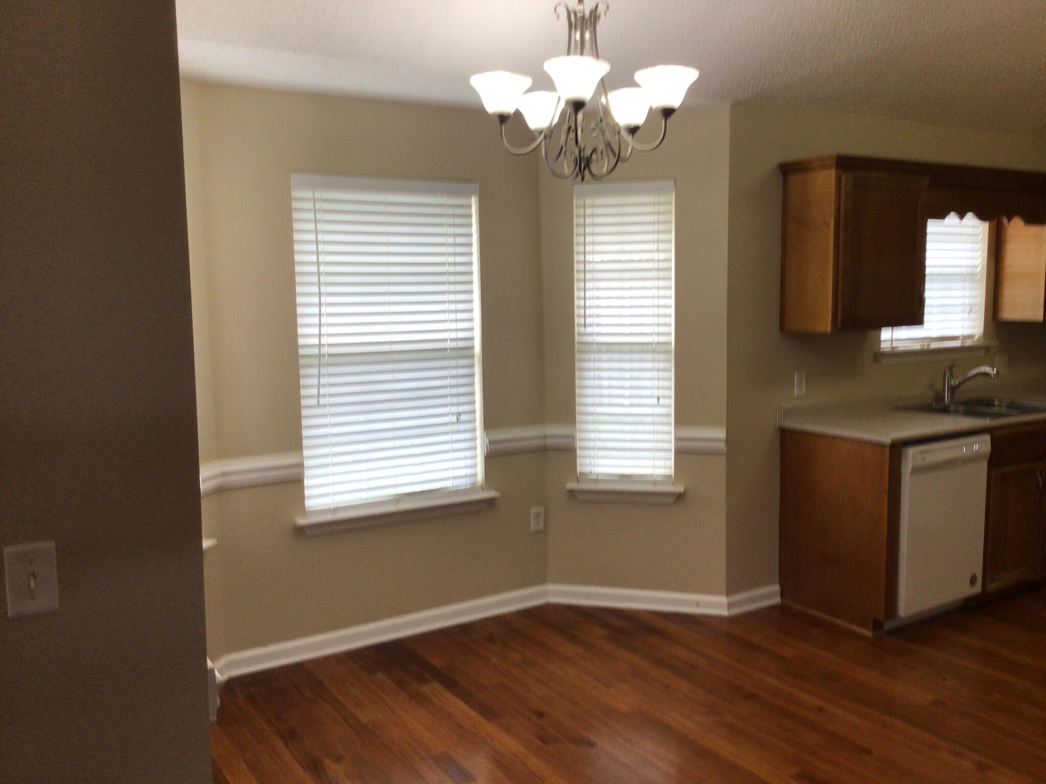 Building Photo - 64 Lancaster Way