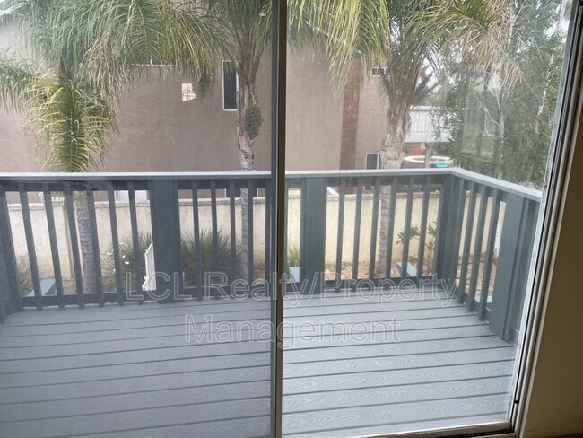 Building Photo - 30322 Marne Way