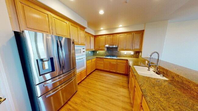 Building Photo - 123 Warbler Ln