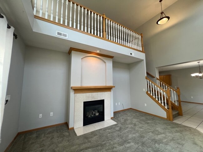 Building Photo - 277 S 79th St