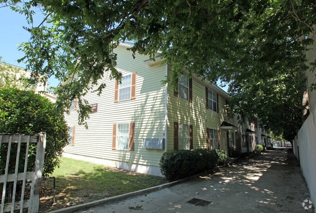 Building Photo - Spring Street Apartments
