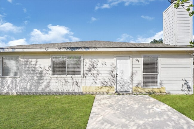 Building Photo - 17211 April Valley Ct