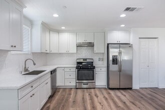 Building Photo - 1255 W 8th St