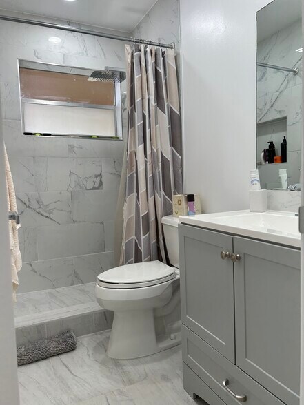 second bath - 6770 Royal Palm Blvd