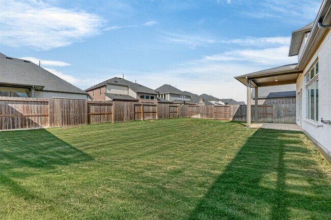 Building Photo - 32018 Crested Knl Ct