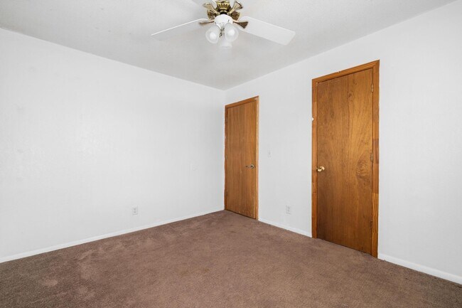 Building Photo - 274 Green Pond Rd