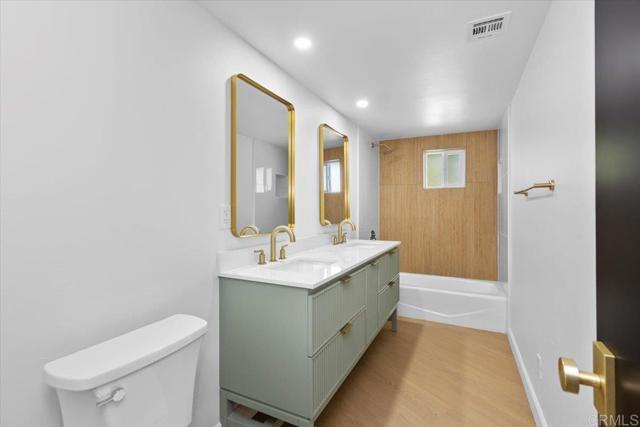 Building Photo - 16220 Del Norte