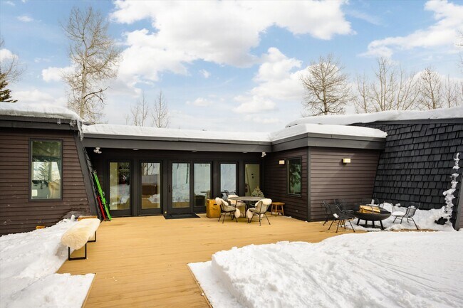 Building Photo - 126 Edgewood Ln