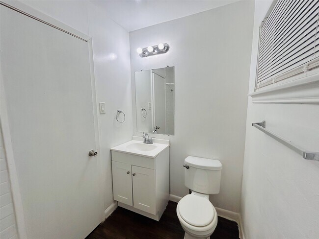 Building Photo - 8803 Timberside Dr