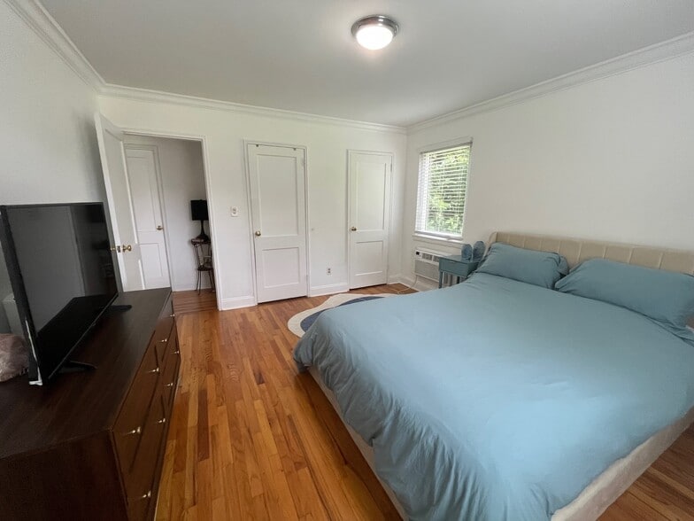 Bedroom 1 - 14 Troy Dr