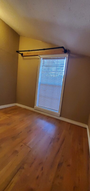 Building Photo - 100 Skyview Dr