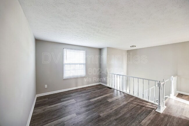 Building Photo - 12174 Glencrest Ct