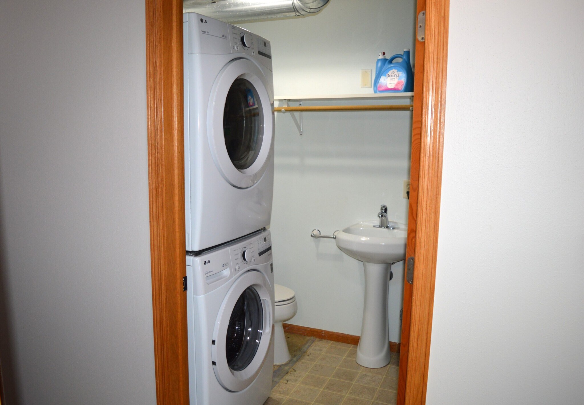 Building Photo - 2824 Pleasant View Rd