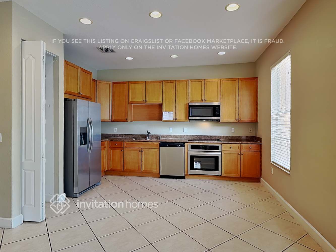 Building Photo - 4432 Arabian Way