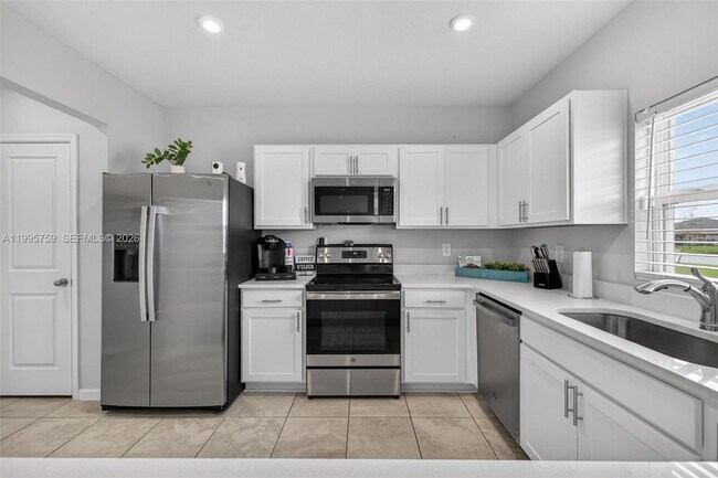 Building Photo - 220 Raspberry Rd