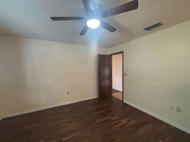 Building Photo - Corner lot house in 55+ community
