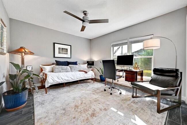 Building Photo - 11133 Pinehurst Dr