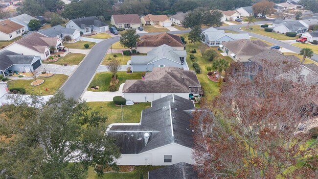 Building Photo - 807 Ramos Dr